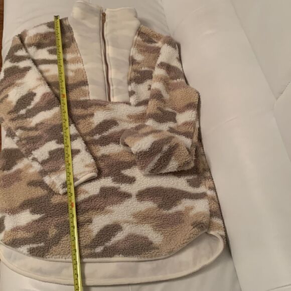 Cupid Sherpa Stand Collar Camo Print Sweater Pullover Size L - Picture 6 of 11